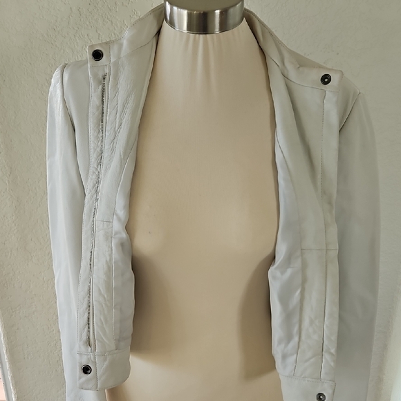 Jones New York Leather Cream Stand Collar Blazer - Picture 12 of 14